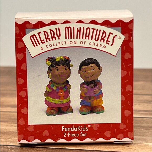 1997 HALLMARK MERRY MINIATURES QSM8545 PENDAKIDS FIGURINES VALENTINES - Picture 2 of 9